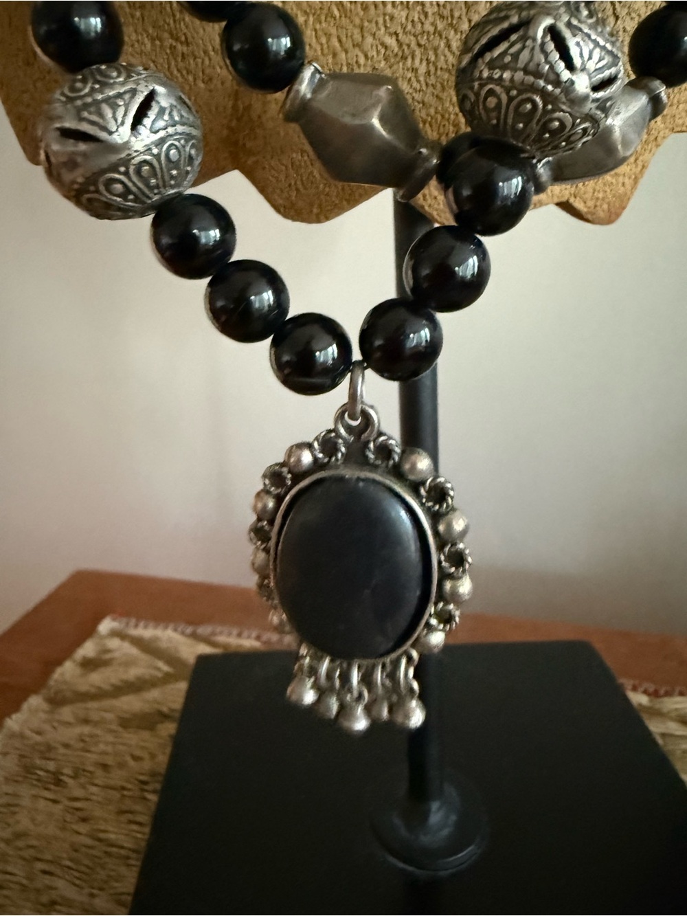 Black Beaded Pendant Necklace - Vintage-Style Women's Jewelry